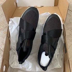 Sorel (never worn) Kinetic sneak